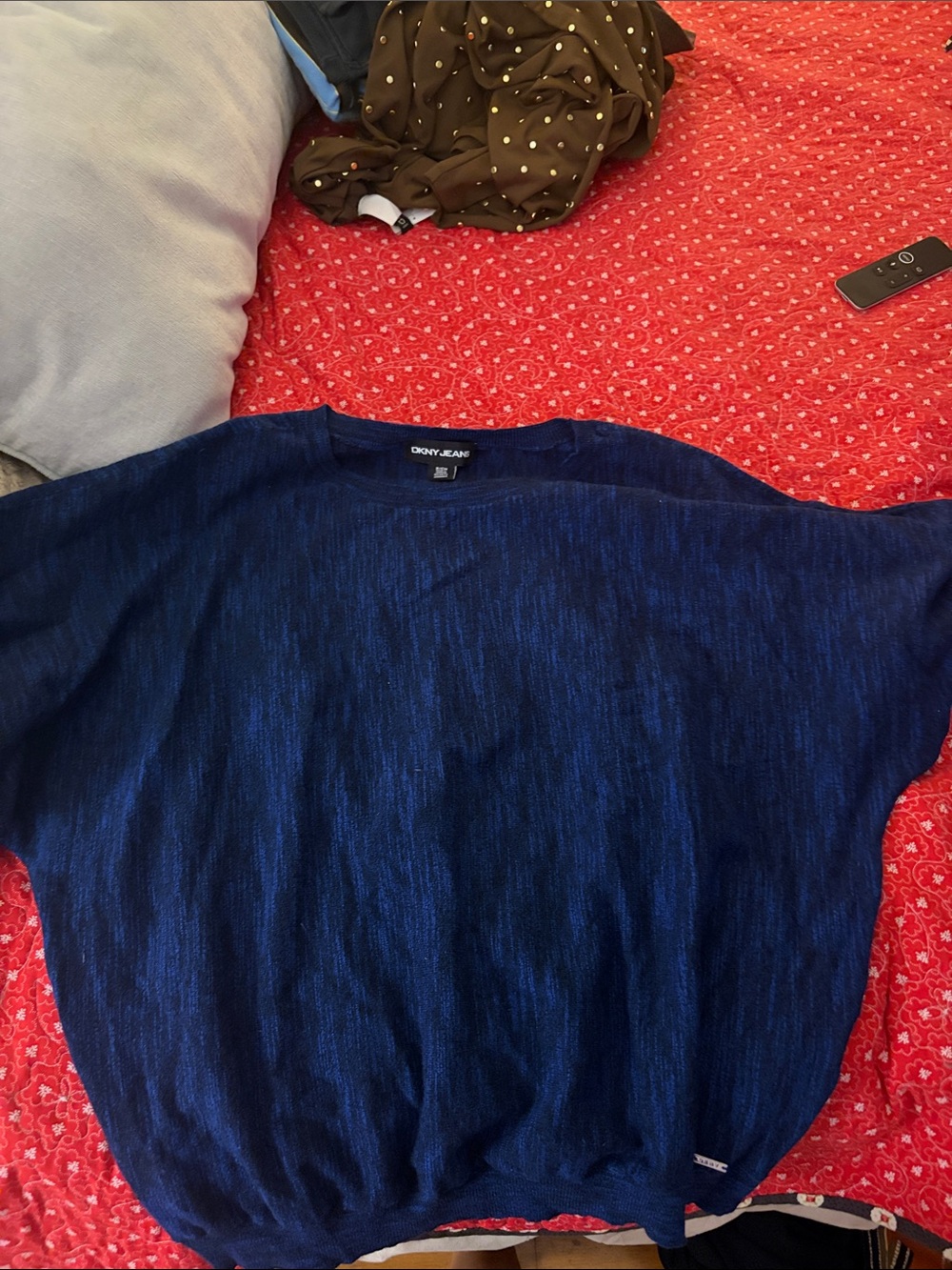 Dkny women’s Navy Blue Lightweight Crew Sweater
